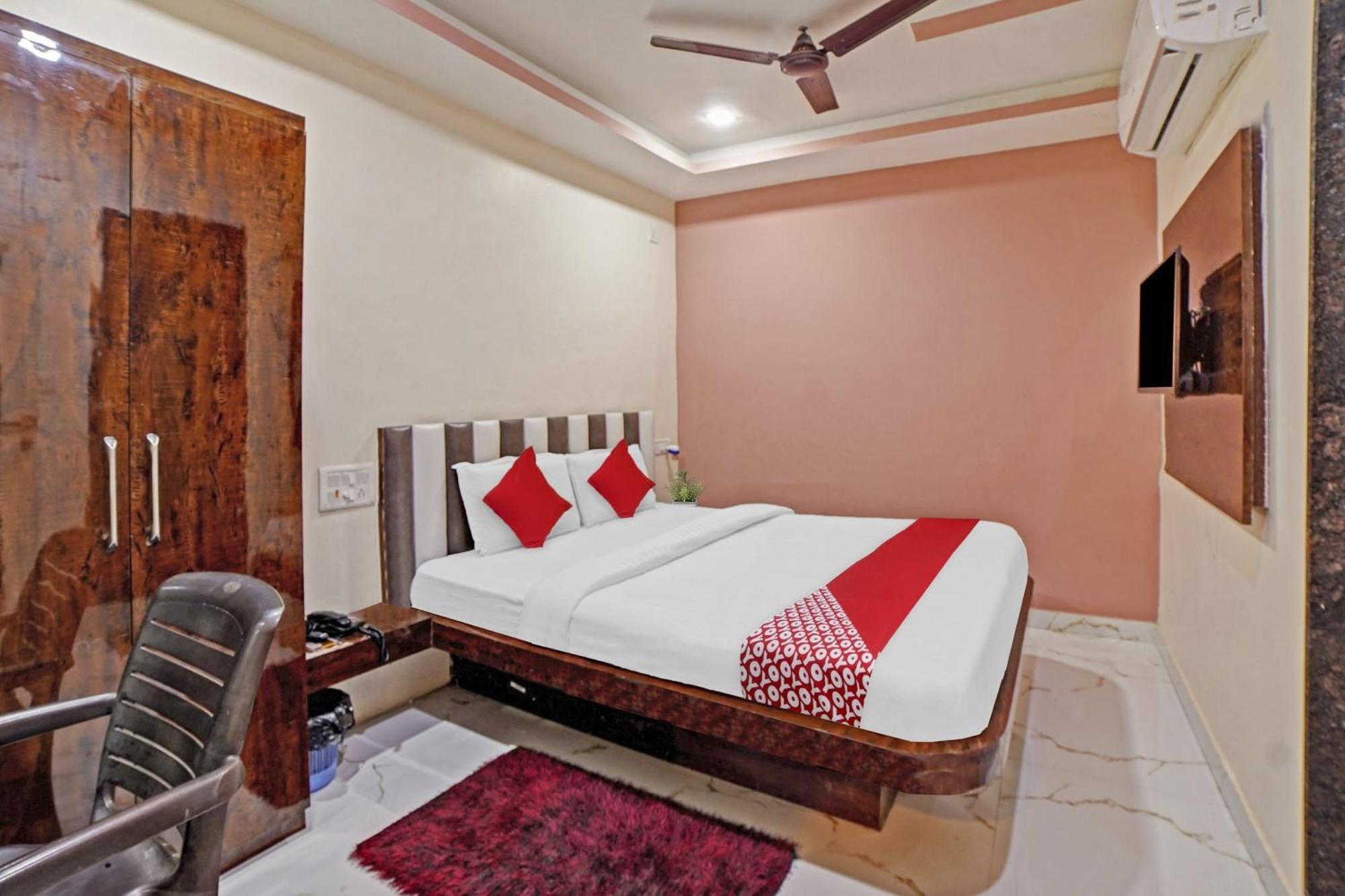 Rāipur Hotel O Sandeep מראה חיצוני תמונה